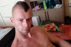 22-letni student z pododnym usposobieniem, mężczyzna mieszkający w Olsztynie